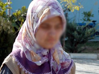 Eşini kilitlediği evi ateşe verdi 1
