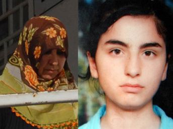 &Ccedil;ıplak fotoğraflarla &ouml;l&uuml;me s&uuml;r&uuml;klediler 1