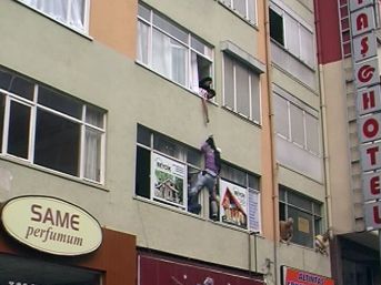 Hayata b&ouml;yle tutundu 1