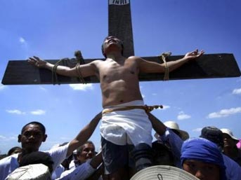 &Ccedil;ivilendiler, &ccedil;armıha gerildiler 2