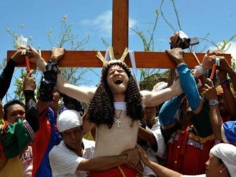 &Ccedil;ivilendiler, &ccedil;armıha gerildiler 3