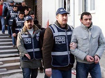 Yaralıyı ambulansta yakacaklardı! 1