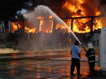 Kimyevi madde deposunda yangın 1