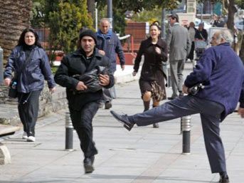 Dizi &ccedil;ekimini ger&ccedil;ek sandı 1