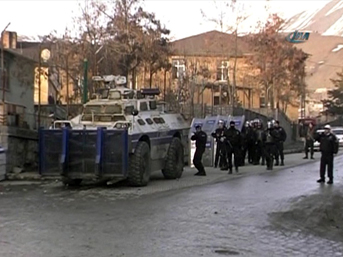 DTP mitingi sonrası olaylar &ccedil;ıktı 2