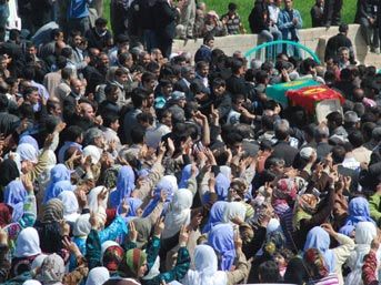  Ne kadar kan akarsa aksın...  1