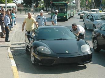 Ferrari sini  iten  bilge 1