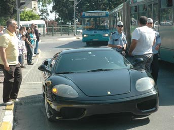 Ferrari sini  iten  bilge 2