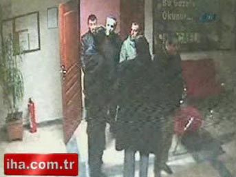 Haberi beğenmediler, gazeteyi bastılar! 1