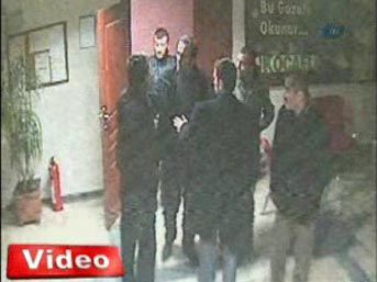 Haberi beğenmediler, gazeteyi bastılar! 2