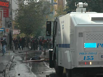 Taksim'deki gösterilerin bilançosu ağır oldu