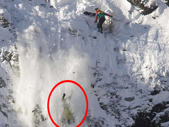 Kayakçının ölümle burun buruna geldiği an 1