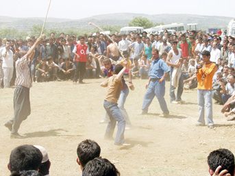 Bunlar da Diyarbakır gladyat&ouml;rleri! 2