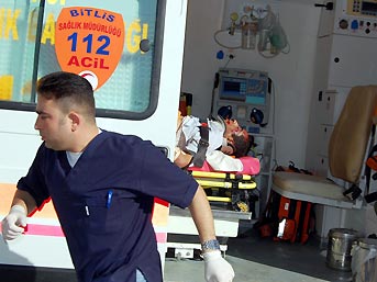 Taziye d&ouml;n&uuml;ş&uuml; kaza: 8 &ouml;l&uuml; 2