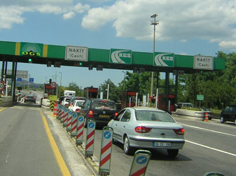 Otoyol ve köprü ücretlerine fahiş zam
