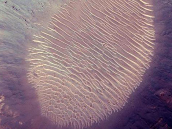 Mars'ta gizemli parmak izi