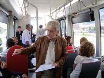 Metrob&uuml;s &ouml;yle bir zamanda arızalandı ki... 1