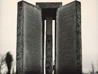 D&uuml;nyanın sonunu bekleyen taş 1