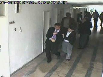 Dehşet anı g&uuml;venlik kamerasında 2