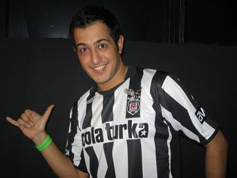Sarp Apak ( G�ven ) kimdir ? Hayat� ve resimleri alb�m� ar�ivi