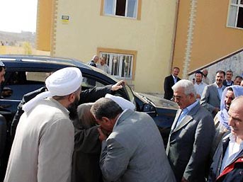Urfa'da 'Şeyh' izdihamı