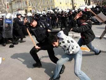 D&uuml;nya Su Forumu nda &ccedil;atışma 2