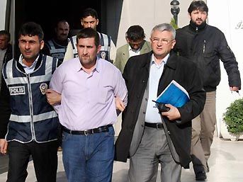 Ereksiyon olamayınca bı&ccedil;akladı 2