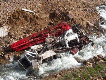 Trafik kazalarının bilan&ccedil;osu ağır oldu 5