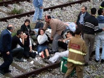 Tren raylarında can pazarı 1