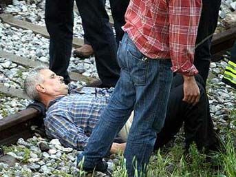 Tren raylarında can pazarı 3