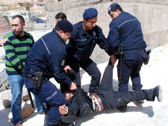 Şanlıurfa da olaylı yıkım 3