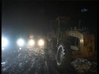 Helikopterin enkazına ulaşılamıyor 4