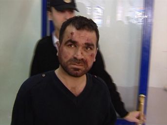 Polis dayağı &ouml;ld&uuml;r&uuml;yordu 2