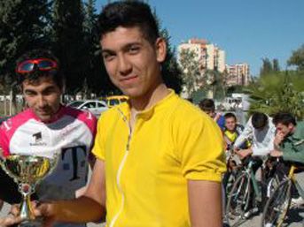 Bisiklet yarışında talihsiz kaza 3